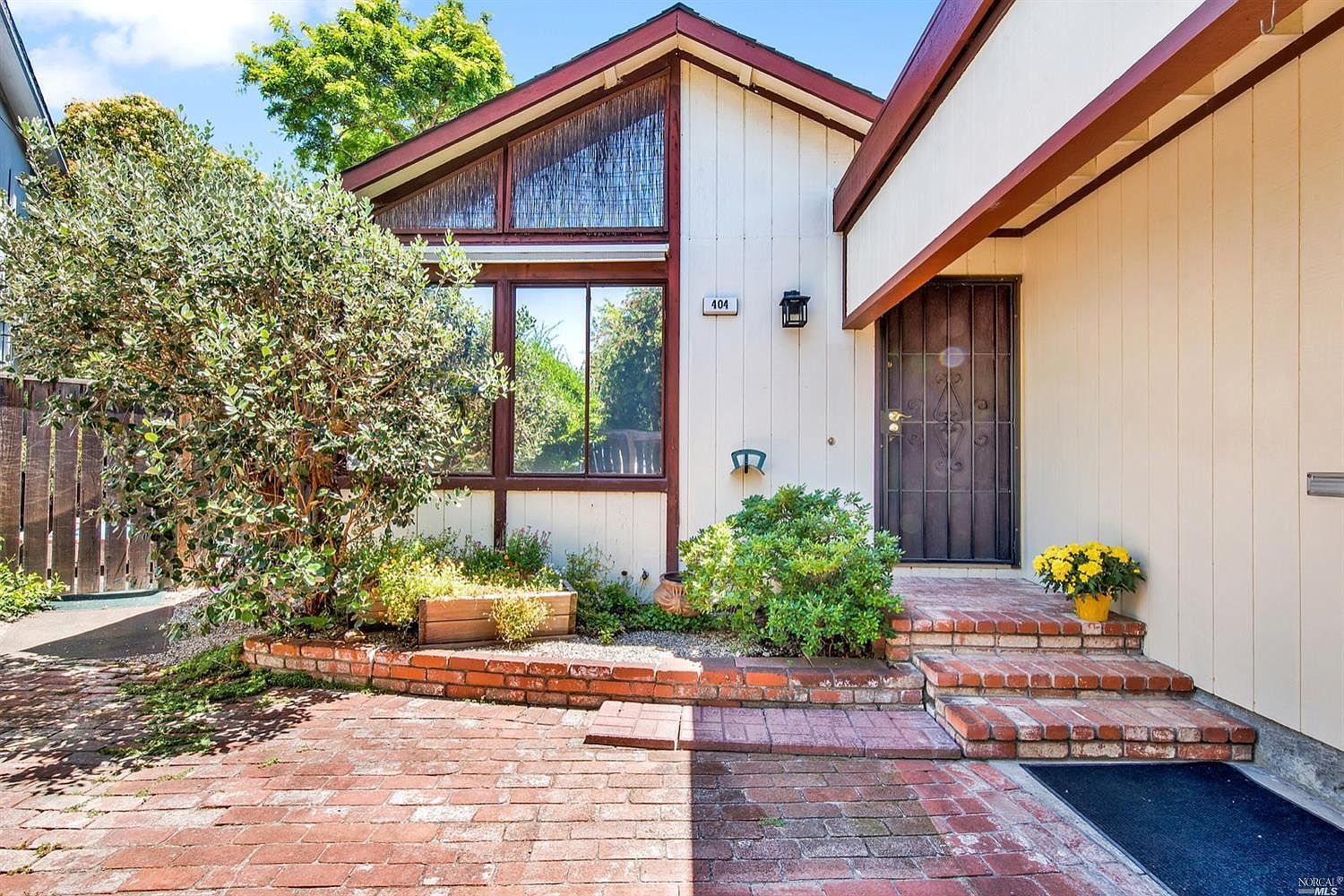 Read more about the article Sold | 404 Simi Pl, Santa Rosa, CA 95409