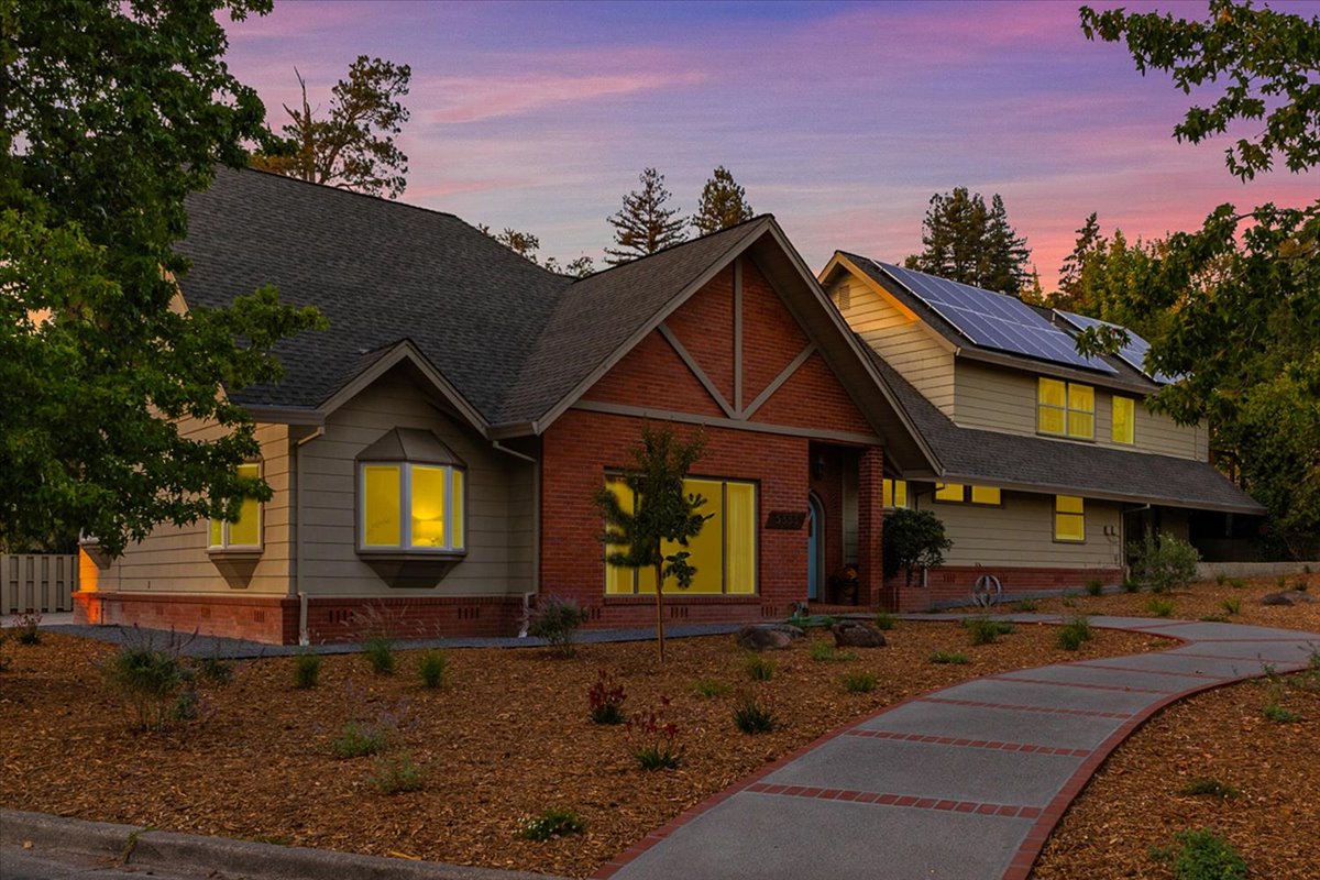 02-3333MiralomaDrSantaRosaCA95404DigitalTwinners02