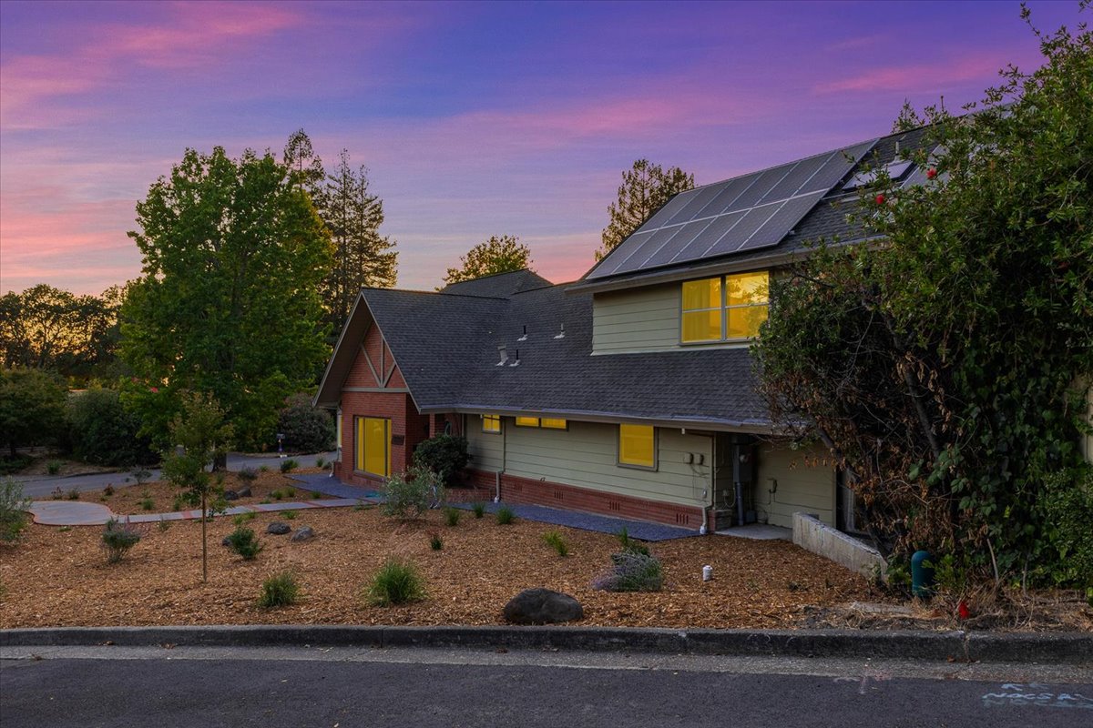 03-3333MiralomaDrSantaRosaCA95404DigitalTwinners03