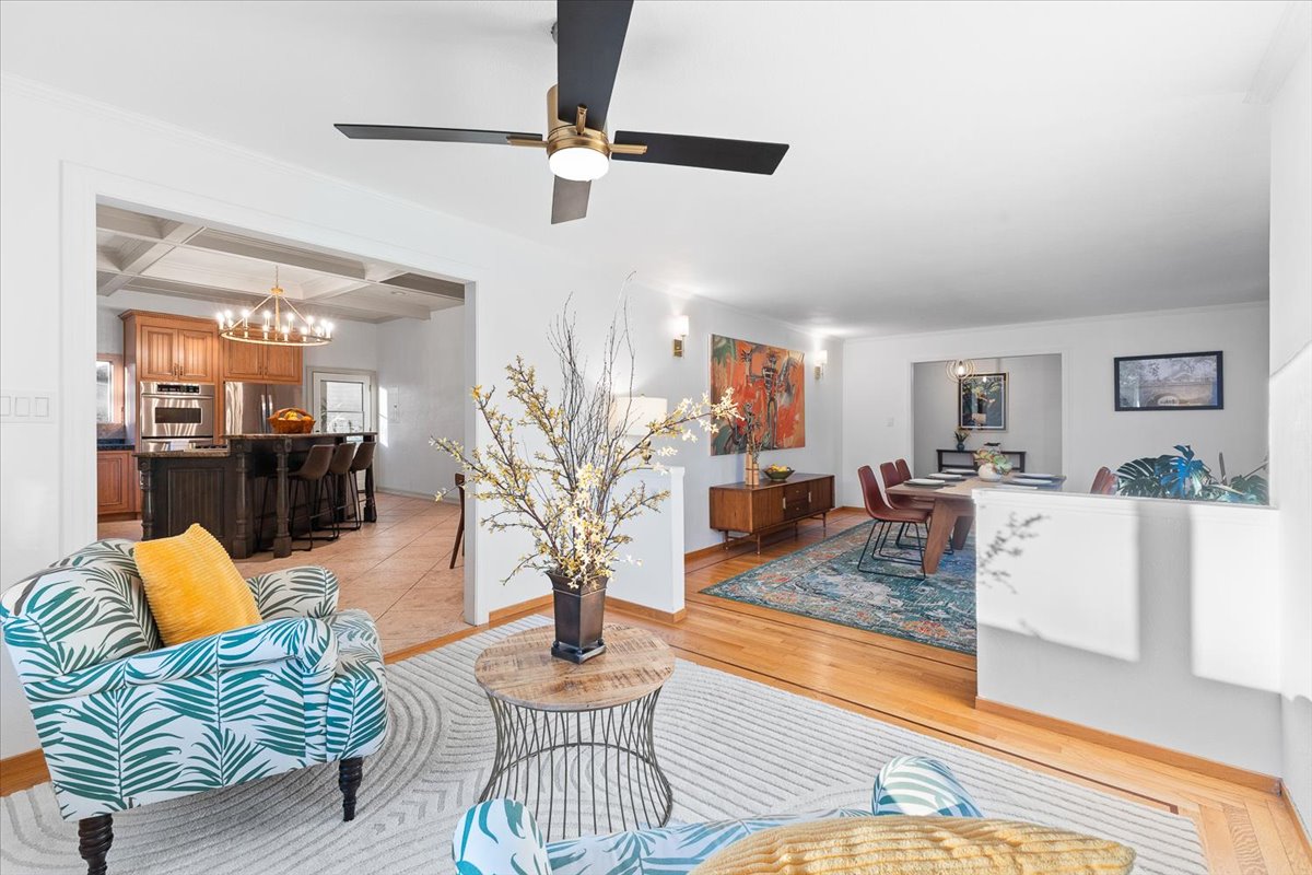 06-3333MiralomaDrSantaRosaCA95404DigitalTwinners06