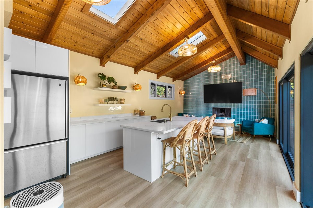 11-3333MiralomaDrSantaRosaCA95404DigitalTwinners11