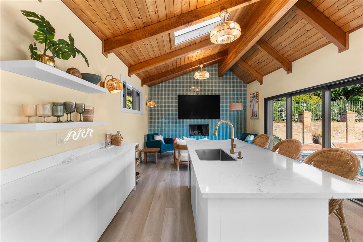 12-3333MiralomaDrSantaRosaCA95404DigitalTwinners12