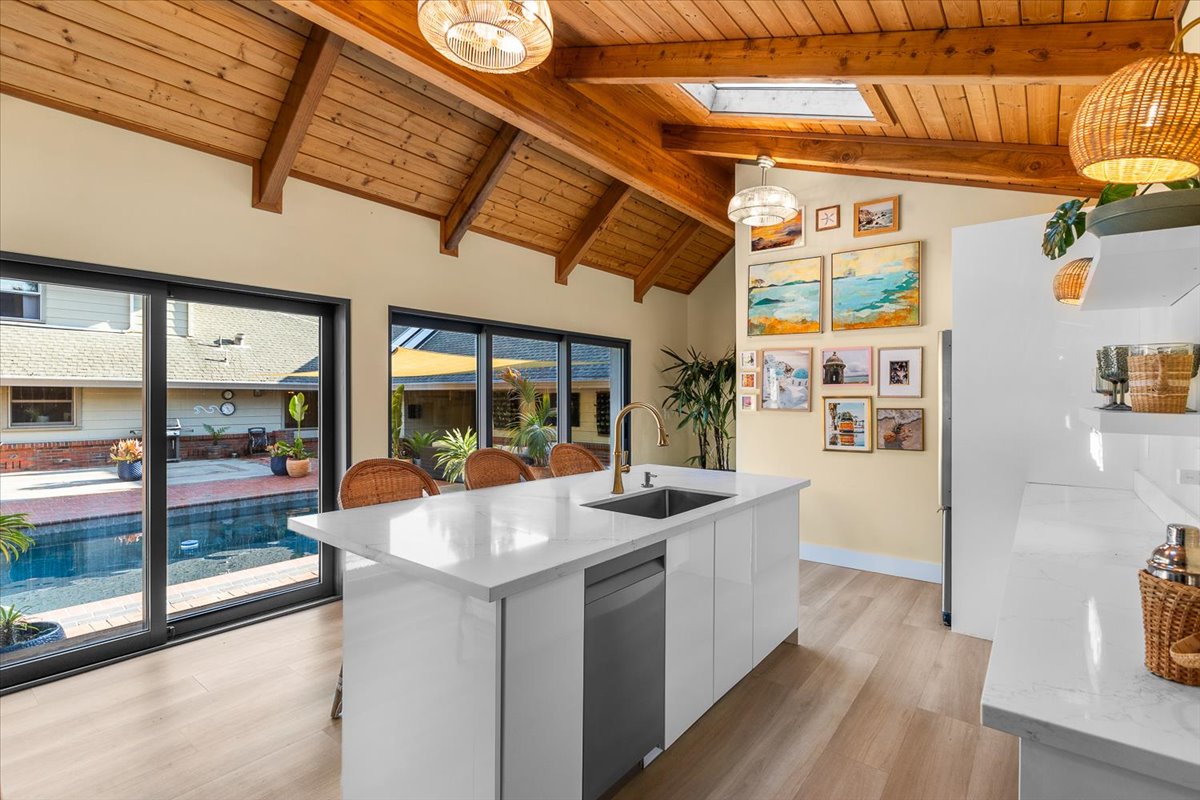 13-3333MiralomaDrSantaRosaCA95404DigitalTwinners13