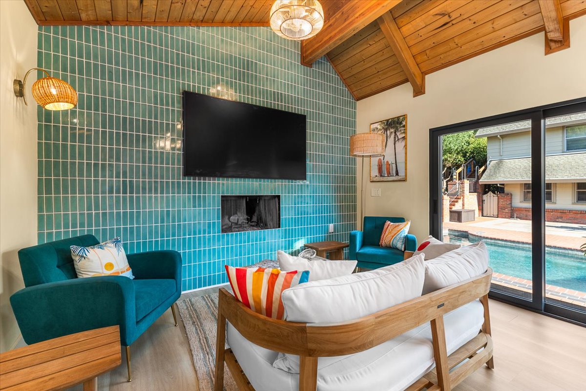 14-3333MiralomaDrSantaRosaCA95404DigitalTwinners14