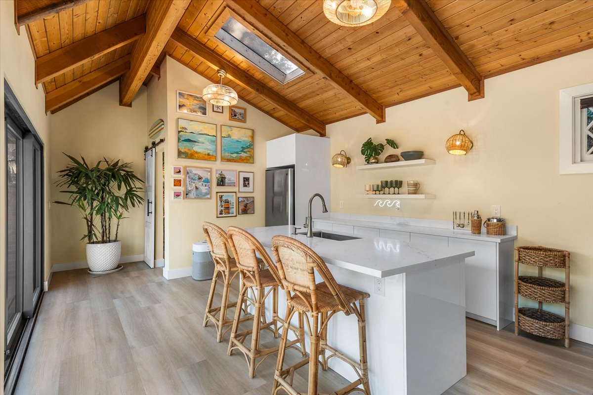 16-3333MiralomaDrSantaRosaCA95404DigitalTwinners16