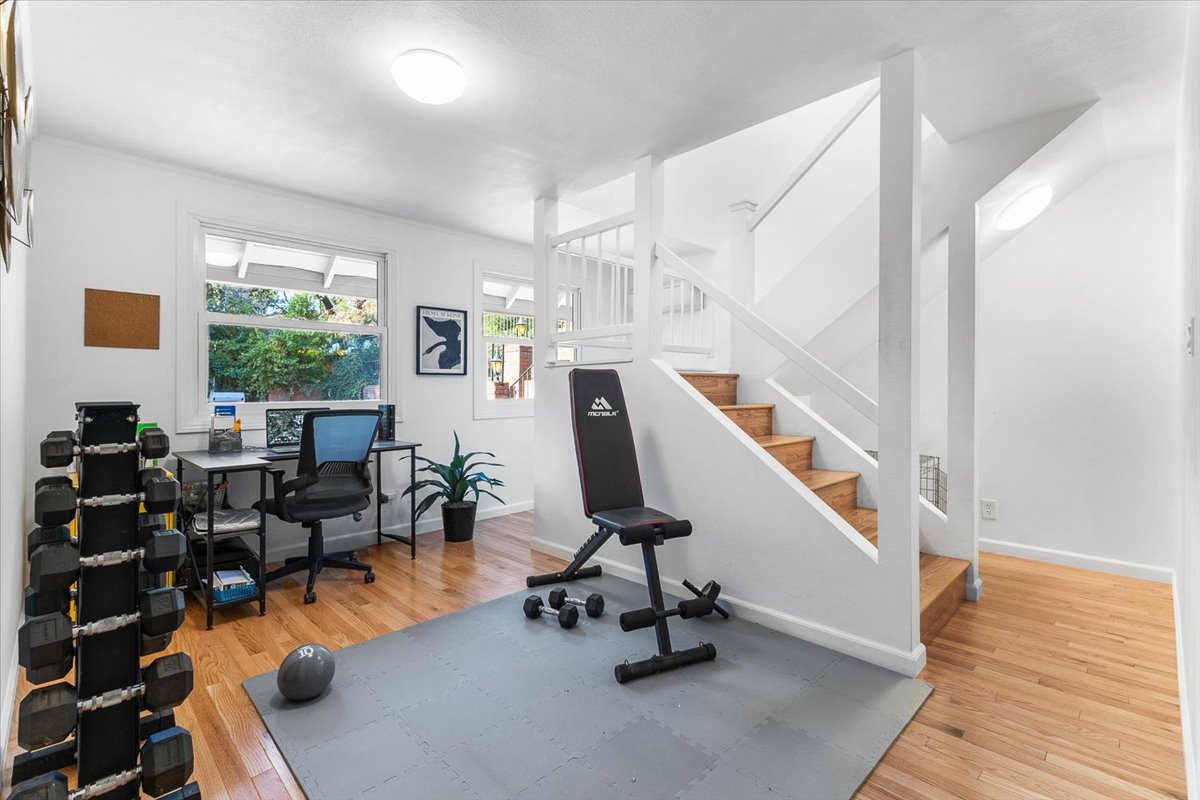 28-3333MiralomaDrSantaRosaCA95404DigitalTwinners28