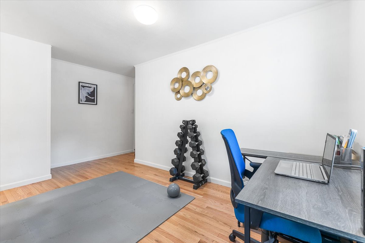 29-3333MiralomaDrSantaRosaCA95404DigitalTwinners29