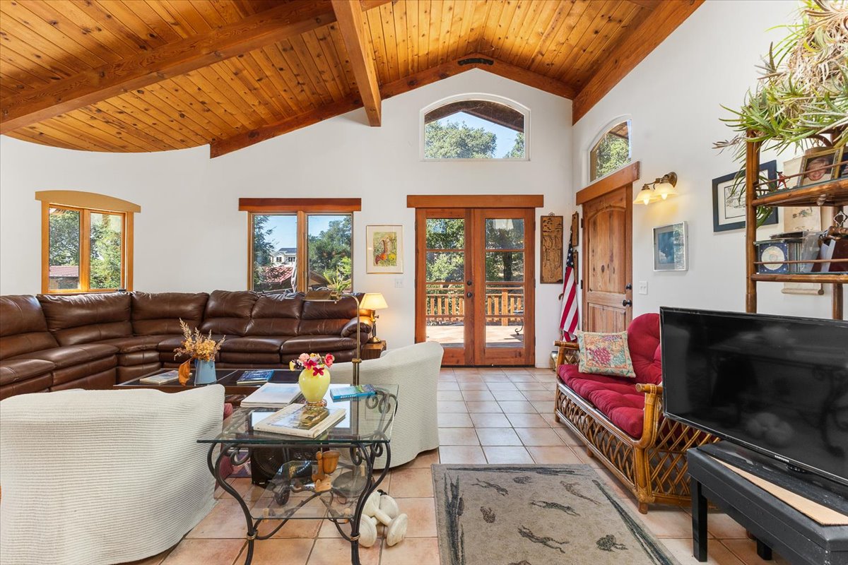 31-5262WikiupCtSantaRosaCA95403DigitalTwinners31