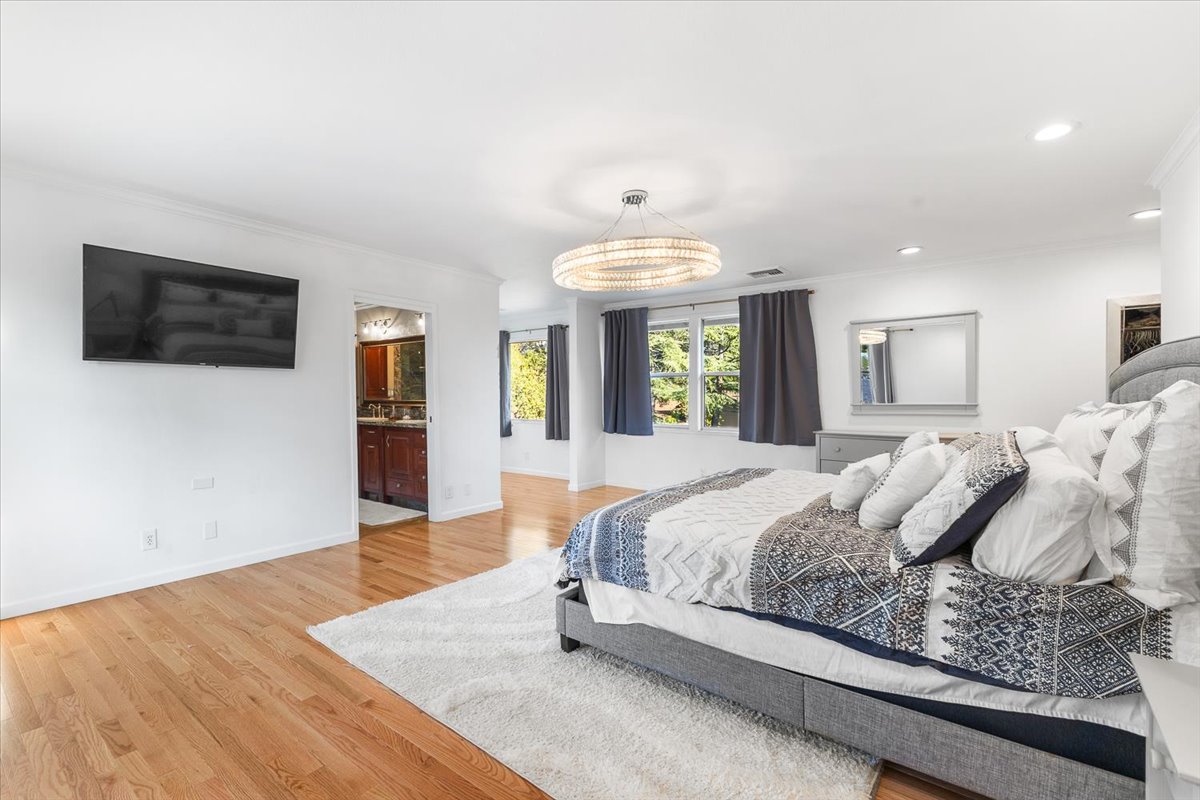 34-3333MiralomaDrSantaRosaCA95404DigitalTwinners34