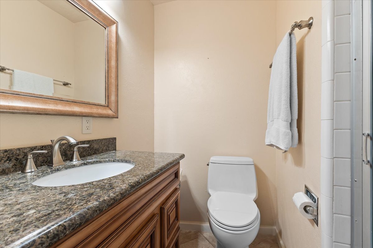 43-3333MiralomaDrSantaRosaCA95404DigitalTwinners43