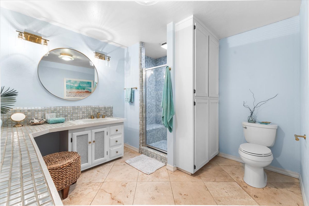 47-3333MiralomaDrSantaRosaCA95404DigitalTwinners47