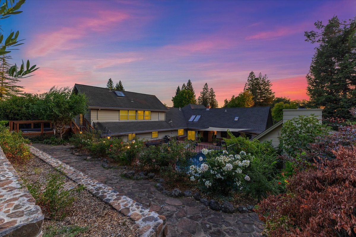 71-3333MiralomaDrSantaRosaCA95404DigitalTwinners71