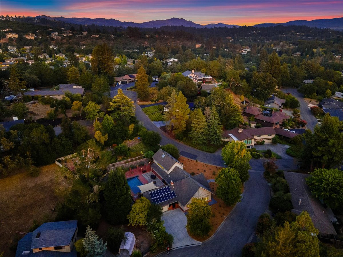 73-3333MiralomaDrSantaRosaCA95404DigitalTwinners73