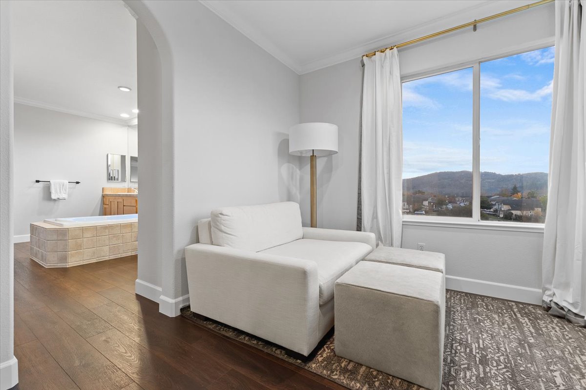 44-5866SailingHawkAveSantaRosaCA95409DigitalTwinners44