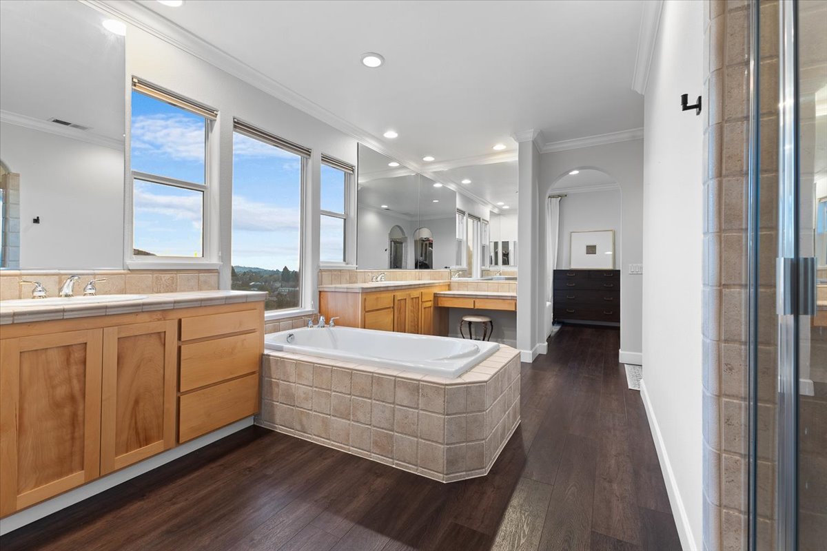 46-5866SailingHawkAveSantaRosaCA95409DigitalTwinners46