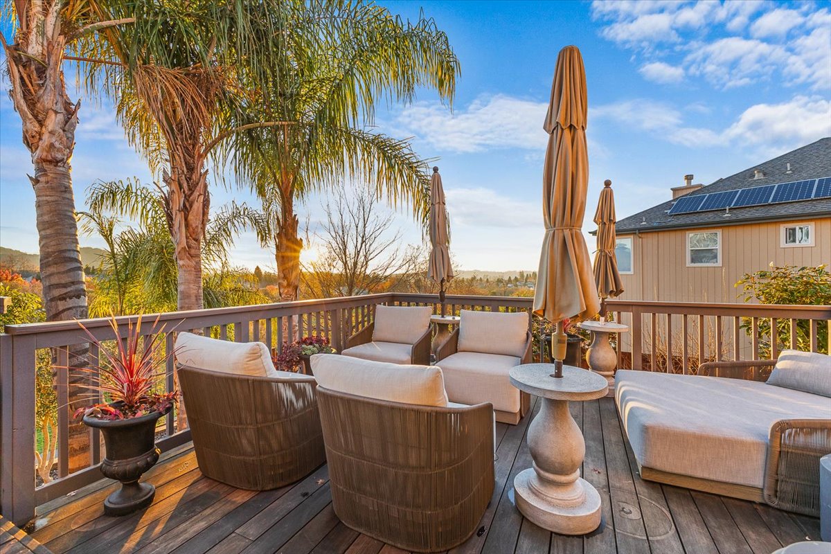 61-5866SailingHawkAveSantaRosaCA95409DigitalTwinners61