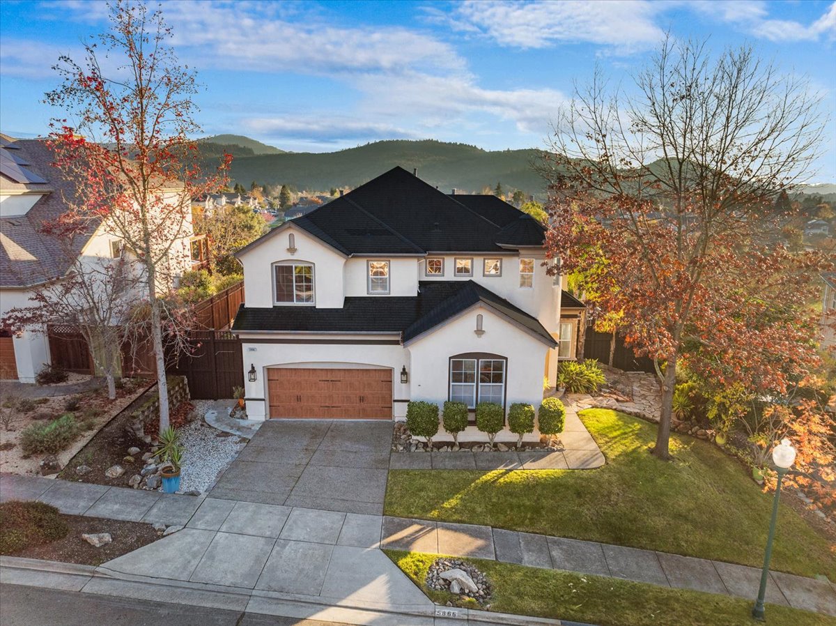 70-5866SailingHawkAveSantaRosaCA95409DigitalTwinners70