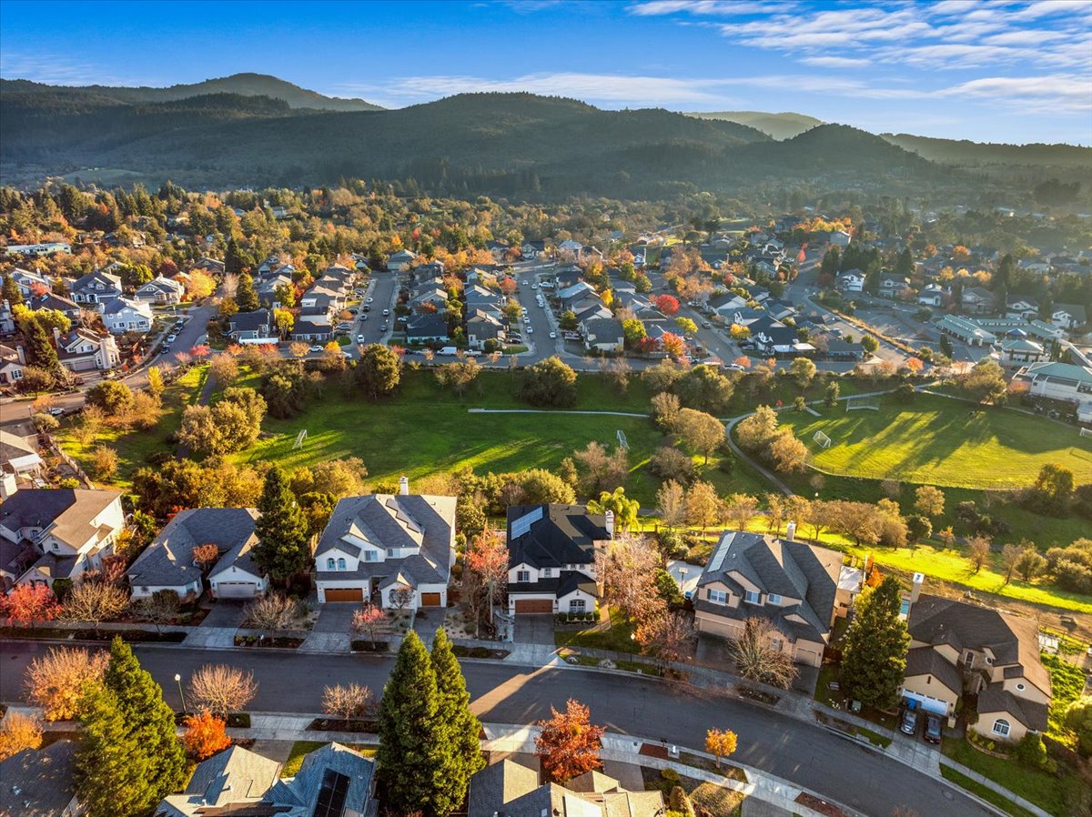 79-5866SailingHawkAveSantaRosaCA95409DigitalTwinners79