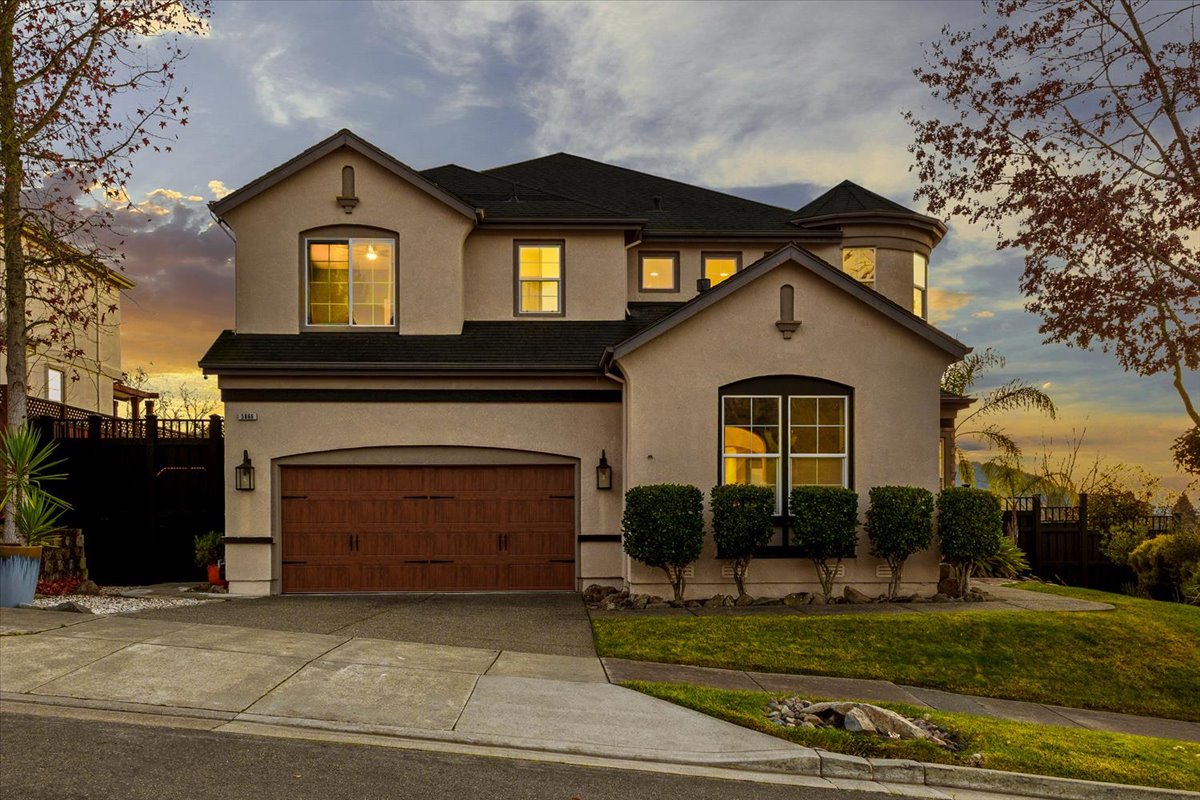 81-5866SailingHawkAveSantaRosaCA95409DigitalTwinners81